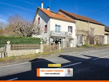 MAISON DE 136 M² AVEC DEPENDANCES, L’ENSEMBLE SUR 1435 M² DE TERRAIN >