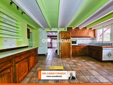 VILLA DE 187 M² AVEC DEPENDANCES, L’ENSEMBLE SUR 3906 M² DE TERRAIN CLOS