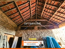 GRANGE AVEC ANCIENNE MAISON A RENOVER SUR DE 131.9 M² AVEC TERRAIN SUR 410 M² DE TERRAIN CLOS :