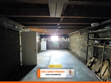 MAISON EN PIERRE DE 139 M² AVEC DÉPENDANCES, L’ENSEMBLE SUR 708 M² DE TERRAIN CLOS : 