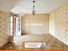 MAISON EN PIERRE DE 107 M2, L’ENSEMBLE SUR 2972 M² DE TERRAIN CLOS AVEC 150 M² DE DÉPENDANCES :