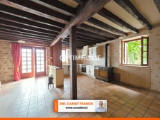 MAISON EN PIERRE DE 188 M2 SUR ÉTAGE, L’ENSEMBLE SUR 570 M² DE TERRAIN CLOS AVEC DES DÉPENDANCES >