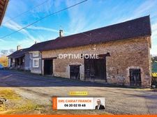 MAISON DOUBLE AVEC DES LOCATAIRES ET DES DÉPENDANCES, L’ENSEMBLE SUR 3249 M² DE TERRAIN CLOS :