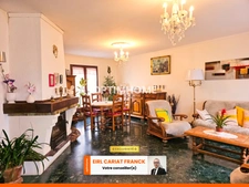 MAISON DE 156 M² AVEC UN APPARTEMENT, L’ENSEMBLE SUR 762 M² DE TERRAIN CLOS :
