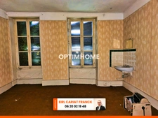 IMMEUBLE AVEC CHAMBRE SUR 206 M² ET UN LOCAL COMMERCIAL DE 97 M², L’ENSEMBLE SUR 353 M² DE TERRAIN :