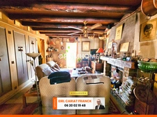 MAISON DOUBLE AVEC DES LOCATAIRES ET DES DÉPENDANCES, L’ENSEMBLE SUR 3249 M² DE TERRAIN CLOS :