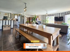 MAISON DE PLAIN-PIED DE 152 M² AVEC DÉPENDANCES, L’ENSEMBLE SUR 4811 M² DE TERRAIN CLOS