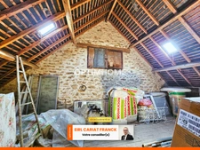 MAISON EN PIERRE DE 86 M2, L’ENSEMBLE SUR 1583 M² DE TERRAIN CLOS AVEC DES DÉPENDANCES :