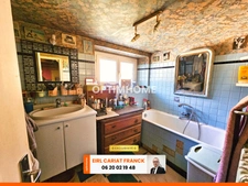 MAISON DOUBLE AVEC DES LOCATAIRES ET DES DÉPENDANCES, L’ENSEMBLE SUR 3249 M² DE TERRAIN CLOS :