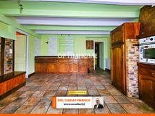 VILLA DE 187 M² AVEC DEPENDANCES, L’ENSEMBLE SUR 3906 M² DE TERRAIN CLOS