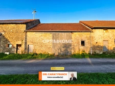 GRANGE AVEC ANCIENNE MAISON A RENOVER SUR DE 131.9 M² AVEC TERRAIN SUR 410 M² DE TERRAIN CLOS :