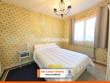 MAISON SEMI PLAIN-PIED SUR 170 M², L’ENSEMBLE SUR 704 M² DE TERRAIN CLOS