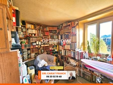 MAISON DOUBLE AVEC DES LOCATAIRES ET DES DÉPENDANCES, L’ENSEMBLE SUR 3249 M² DE TERRAIN CLOS :