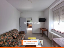 SCIERIE ET MAISON SUR 106 M², L’ENSEMBLE SUR 25000 M² DE TERRAIN AVEC GRANGES ET ANNEXES >