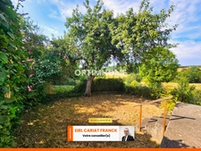 MAISON EN PIERRE DE 60 M², SUR 1629 M² DE TERRAIN AVEC DÉPENDANCES