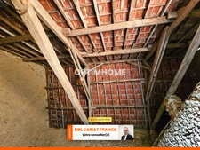 GRANGE AVEC ANCIENNE MAISON A RENOVER SUR DE 131.9 M² AVEC TERRAIN SUR 410 M² DE TERRAIN CLOS :