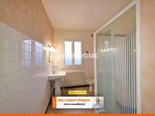 MAISON SEMI PLAIN-PIED SUR 170 M², L’ENSEMBLE SUR 704 M² DE TERRAIN CLOS