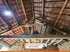 GRANGE DE 58 M² POUR FAIRE DU STOCKAGE, L’ENSEMBLE SUR 149 M² DE TERRAIN :