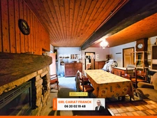 MAISON DOUBLE AVEC DES LOCATAIRES ET DES DÉPENDANCES, L’ENSEMBLE SUR 3249 M² DE TERRAIN CLOS :