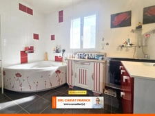 MAISON DE PLAIN-PIED DE 152 M² AVEC DÉPENDANCES, L’ENSEMBLE SUR 4811 M² DE TERRAIN CLOS