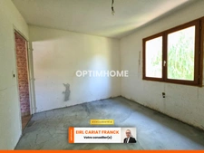 MAISON EN PIERRE DE SEMI PLAIN-PIED DE 86 M2, L’ENSEMBLE SUR 4560 M² DE TERRAIN CLOS AVEC DES DÉPENDANCES >