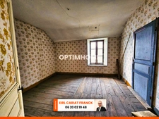 IMMEUBLE AVEC CHAMBRE SUR 206 M² ET UN LOCAL COMMERCIAL DE 97 M², L’ENSEMBLE SUR 353 M² DE TERRAIN :