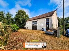 MAISON AVEC ÉTAGE DE 115 M², L’ENSEMBLE SUR 1017 M² DE TERRAIN CLOS ET DEPENDANCE DE 100 M².