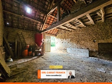 GRANGE DE 58 M² POUR FAIRE DU STOCKAGE, L’ENSEMBLE SUR 149 M² DE TERRAIN :
