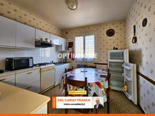 MAISON SEMI PLAIN-PIED SUR 170 M², L’ENSEMBLE SUR 704 M² DE TERRAIN CLOS