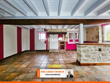 VILLA DE 187 M² AVEC DEPENDANCES, L’ENSEMBLE SUR 3906 M² DE TERRAIN CLOS