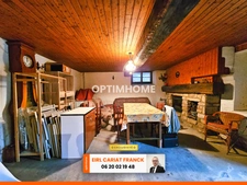 MAISON DOUBLE AVEC DES LOCATAIRES ET DES DÉPENDANCES, L’ENSEMBLE SUR 3249 M² DE TERRAIN CLOS :