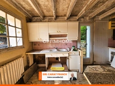 MAISON AVEC ÉTAGE DE 115 M², L’ENSEMBLE SUR 1017 M² DE TERRAIN CLOS ET DEPENDANCE DE 100 M².