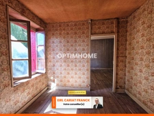 MAISON EN PIERRE DE SEMI PLAIN-PIED DE 86 M2, L’ENSEMBLE SUR 4560 M² DE TERRAIN CLOS AVEC DES DÉPENDANCES >