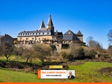 MAISON DE 200 M² AVEC DÉPENDANCES, L’ENSEMBLE SUR 1630 M² DE TERRAIN CLOS :