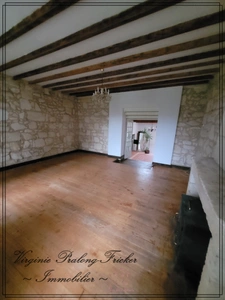 Bâtisse pierre de 11 pièces VILLEGOUGE (33)