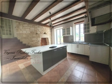 Bâtisse pierre de 11 pièces VILLEGOUGE (33)