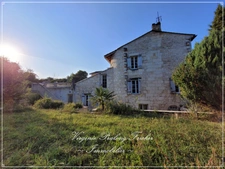Bâtisse pierre de 11 pièces VILLEGOUGE (33)