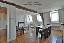 Dernier étage en duplex avec cachet - Hyper centre Lille