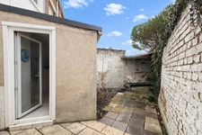 IDR 3 lots loués – 123 m² – renta 7,4% Net – La Chapelle-d’Armentières (gare 15 min à pied)