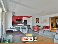 Lille Centre / Square Foch – Appartement T3 rénové avec balcon au 7ᵉ étage