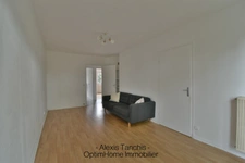 Saint-André-lez-Lille – T3 lumineux 2 chambres avec parking collectif et cave