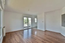 Saint-André-lez-Lille (Quartier Ouest) – T2 de 47 m² avec balcon, ascenseur et parking privatif
