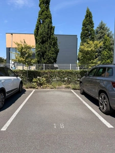 Saint-André-lez-Lille (Quartier Ouest) – T2 de 47 m² avec balcon, ascenseur et parking privatif
