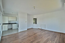 Saint-André-lez-Lille (Quartier Ouest) – T2 de 47 m² avec balcon, ascenseur et parking privatif