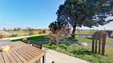 Maison familiale rénovée – 5 chambres – Jardin avec plan d’eau – Secteur Vonnas