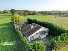 Maison plain-pied 100 m2 sur 1089 m2 de terrain Proche de SAINT DIDIER SUR CHALARONNE (01)