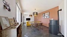 Maison familiale rénovée – 5 chambres – Jardin avec plan d’eau – Secteur Vonnas
