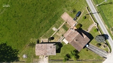 Maison avec grands volumes et fort potentiel sur Grièges – Terrain de plus de 4 000 m²