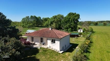 Maison familiale rénovée – 5 chambres – Jardin avec plan d’eau – Secteur Vonnas