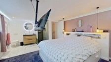 Maison familiale rénovée – 5 chambres – Jardin avec plan d’eau – Secteur Vonnas